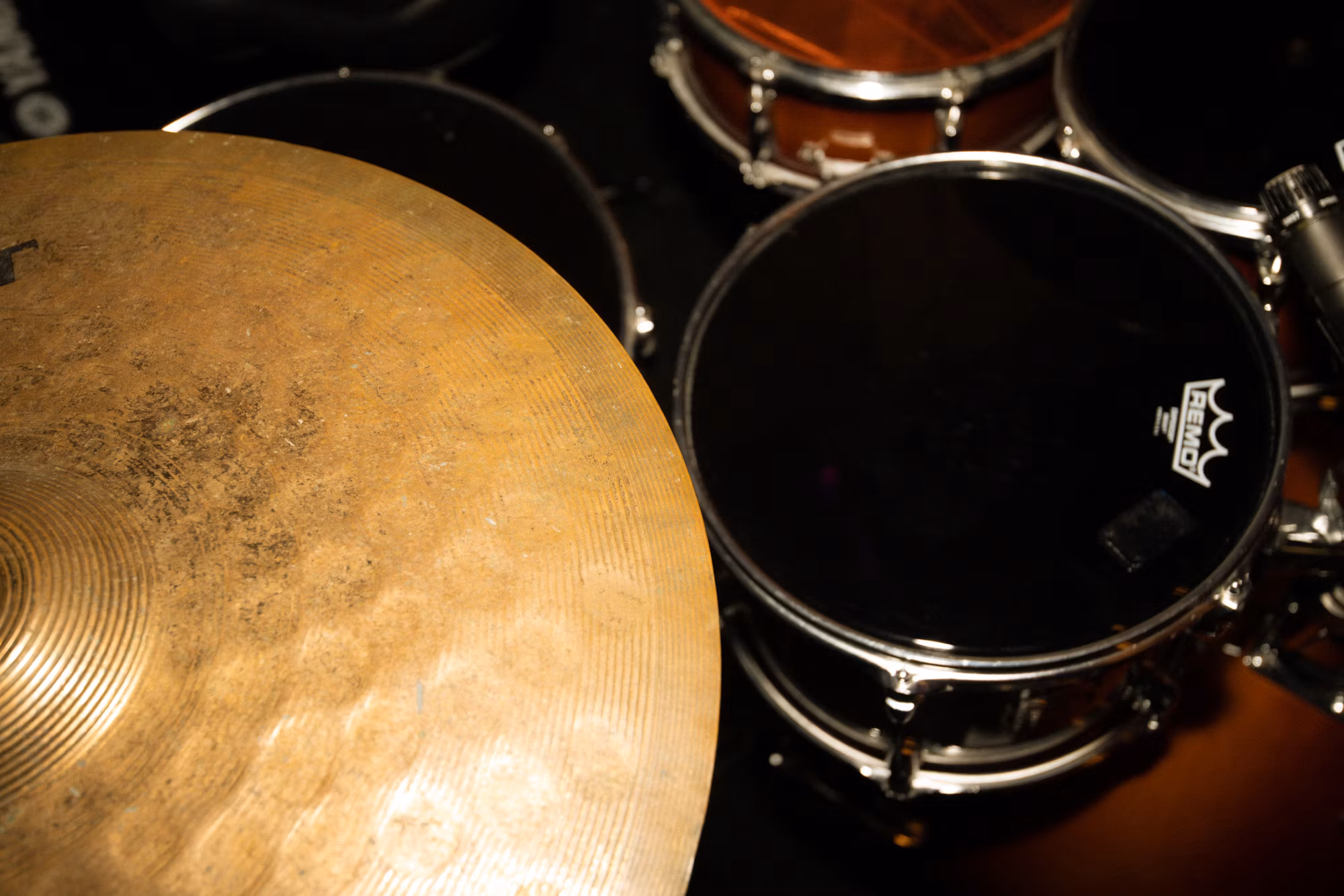 The Evolution of Music Distribution: From Vinyl to Streaming